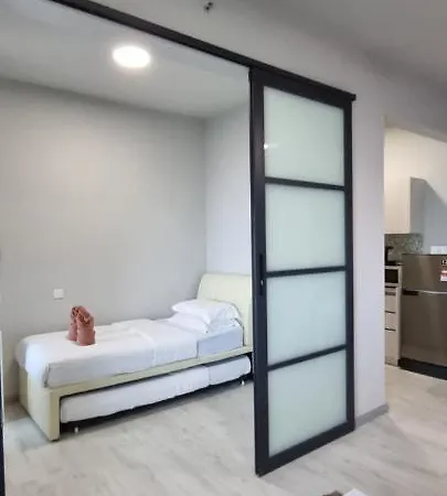 Nana Homestay - Jesselton Quay Kota Kinabalu Exterior photo