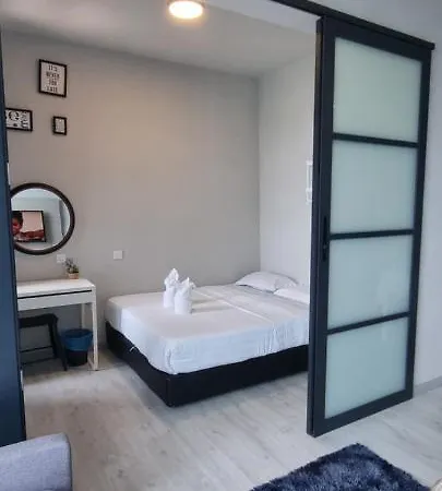 Nana Homestay - Jesselton Quay Kota Kinabalu Exterior photo