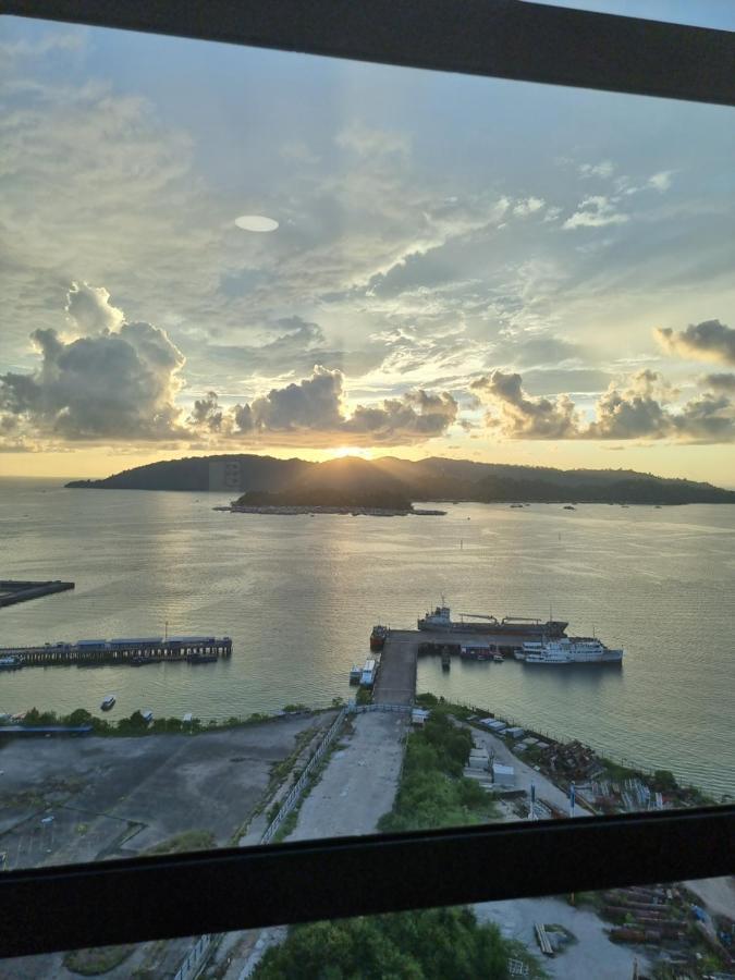 Nana - Jesselton Quay *